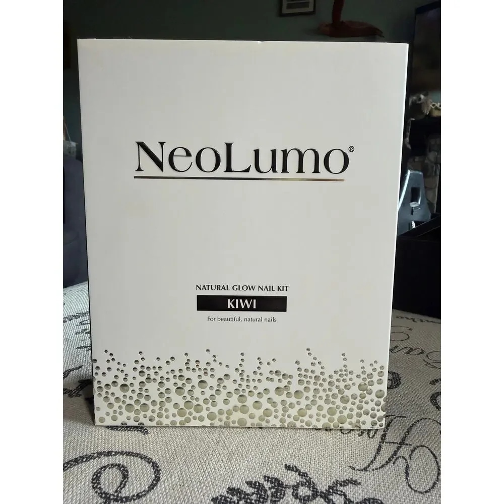 Natural Glow Nail Kit - Kiwi